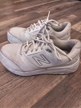 New Balance White Lace-Up Mesh Sneakers